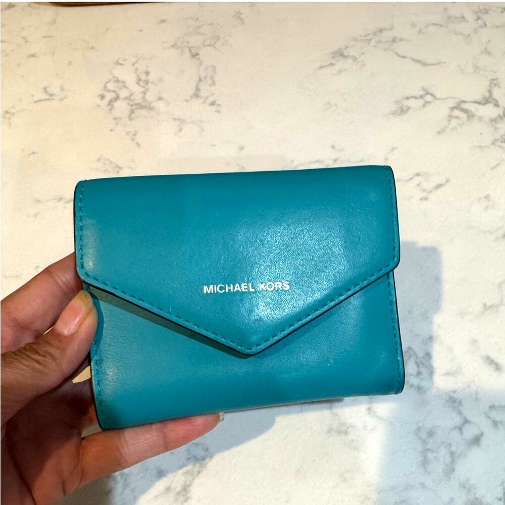 Michael Kors leather small envelope wallet snap closure turquoise 2017 preppy